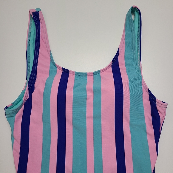 ✨SALE✨ Envya Swim High-Leg One Piece Striped Swimsuit - Picture 4 of 12